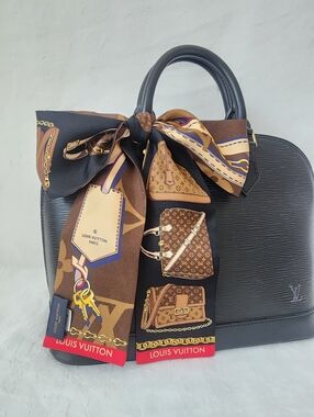 Auth Louis Vuitton Monogram Tribute Silk Bandeau